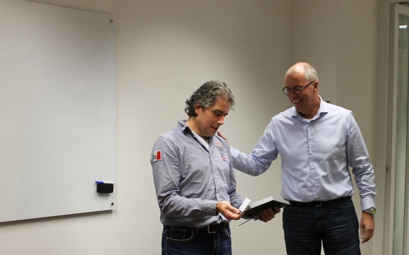 De eerste #Xelion experts hebben afgelopen donderdag hun certificaat in ontvangst genomen <a href="/Jhroks/">JayRockyJ</a> @RuudLammers #Certificeringstraining