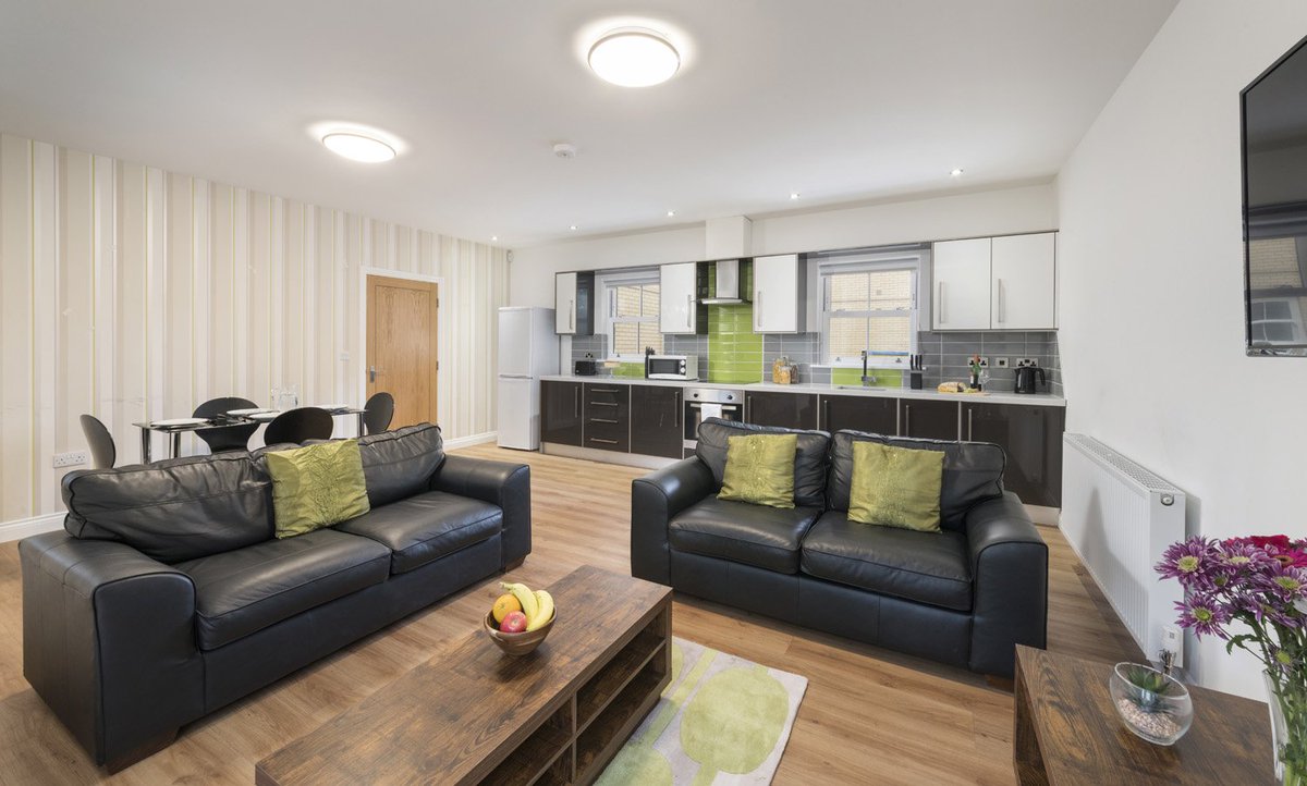 AshcourtGroup's tweet photo. Another booking for one of our deluxe 4 bedroom houses! #welcometoAshcourt #studentaccommodation #hullstudents https://t.co/kCcE762HoH