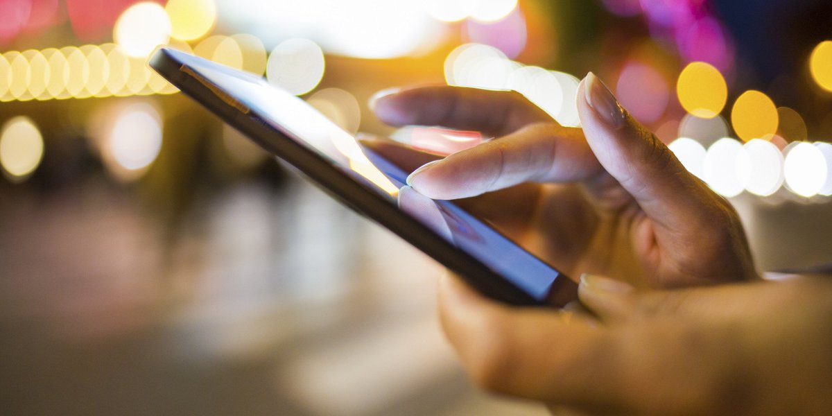 EvermotionWeb's tweet image. You should be making money from your customers while they're on their phones. How? An app! bit.ly/2bnaV2B