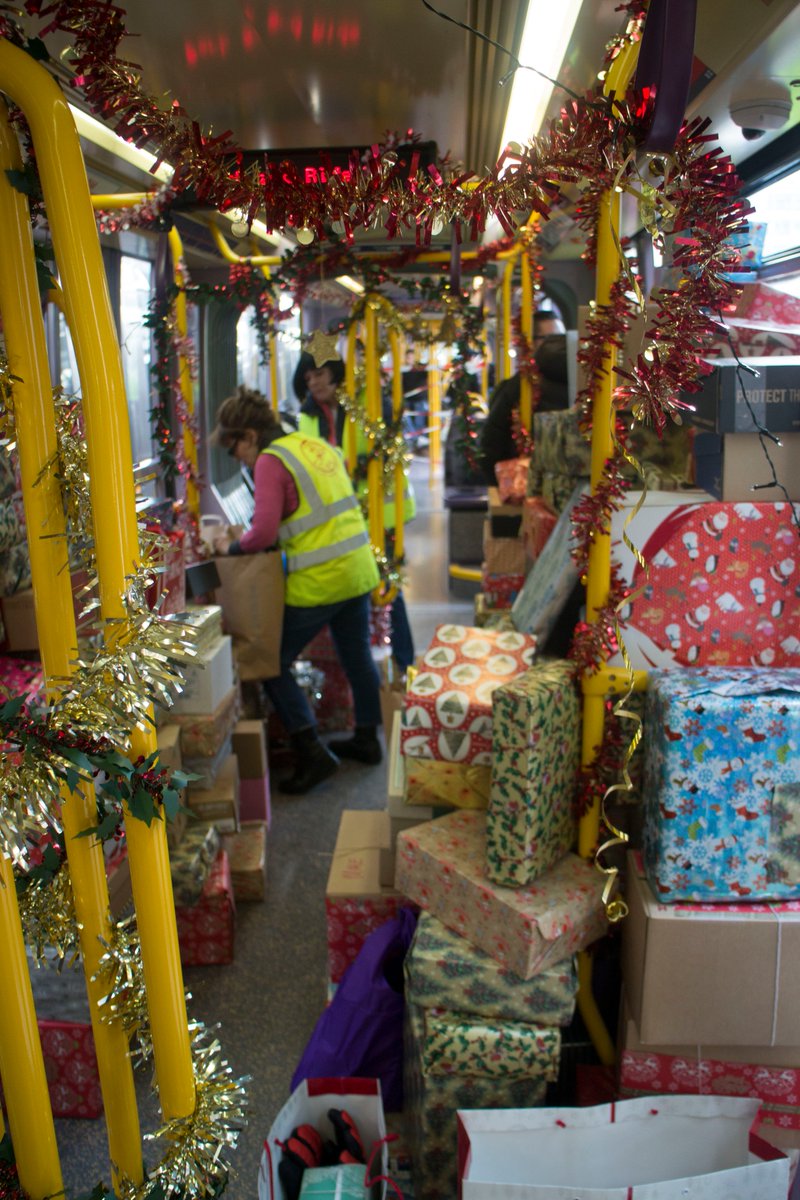 Luas's tweet photo. Dec 8th #helpfillatram w/@ICHHDUBLIN with gifts for the homeless. See https://t.co/p7cqKpNbkF 🎁 https://t.co/hJbDlJ0Xiy