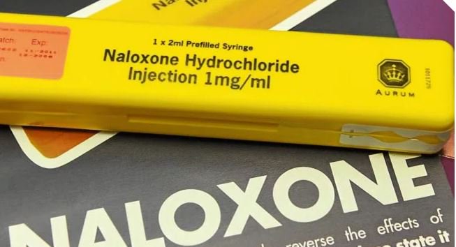 Evening_Tele's tweet photo. Massive rise in overdose-reversing naloxone kits handed out to users across Tayside https://t.co/yS5zZ09OzP https://t.co/wAnXY3anWX