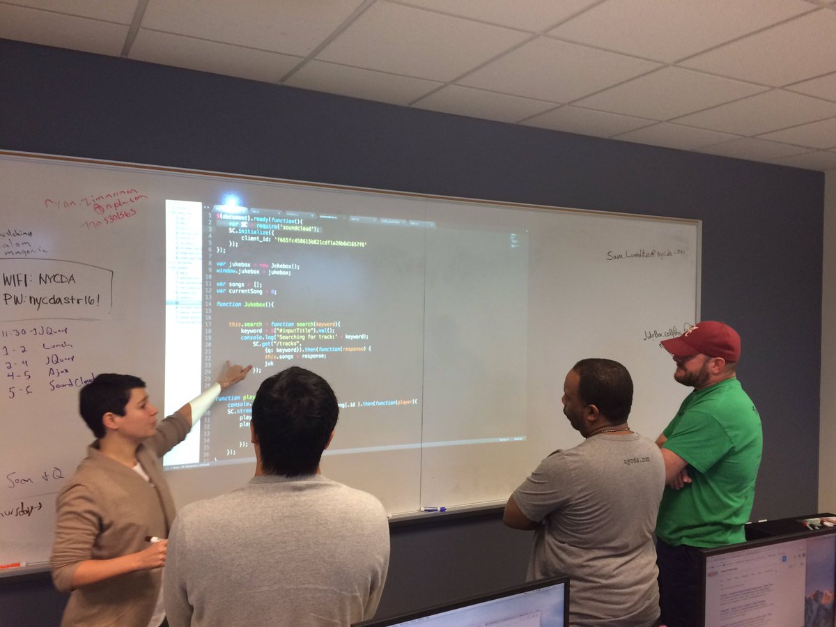 ATLCodeDesign's tweet image. Monday morning code review! #learntocode