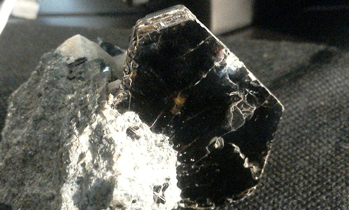 collectionofgem's tweet image. #Phlogopite from #Dalnegorsk, #Russia
buff.ly/2fTXRGB