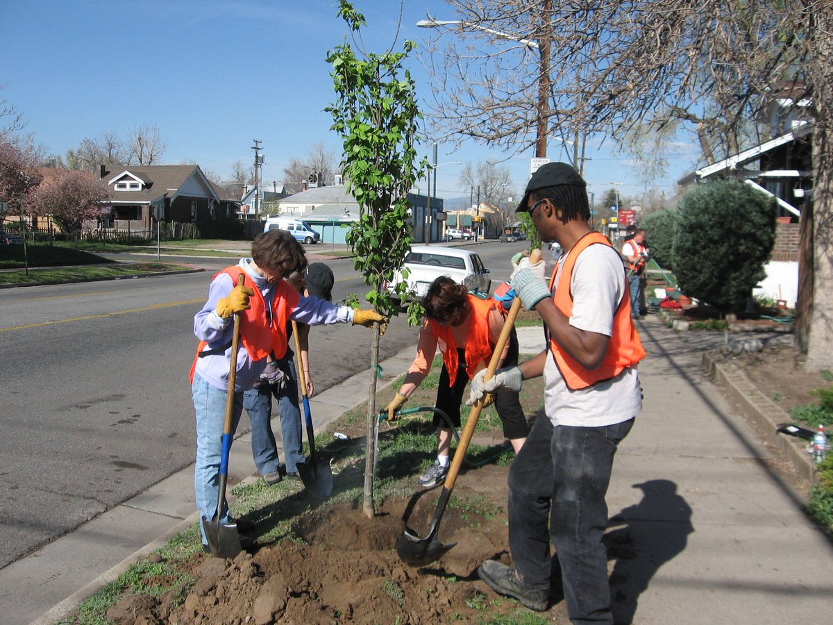 Want to start a Groundwork Trust in your community? <a href="/GroundworkUSA/">GroundworkUSA</a> accepting Letters of Interest thru 2/1/17
groundworkusa.org/groundwork-net…