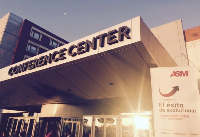 GLS_Spain's tweet photo. ¿Quieres saber todo lo que pasó durante nuestra convención? Entra en nuestro blog y podrás ver lo emotivo que fue. https://t.co/heGpfn9SOW https://t.co/07Ms9BuhlI