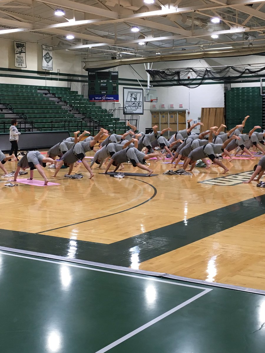 WagnerLacrosse's tweet photo. Starting the week of right. 6am Monday morning Yoga!
@WagnerAthletics @NECsports #waglax https://t.co/CF2H7DjGaM
