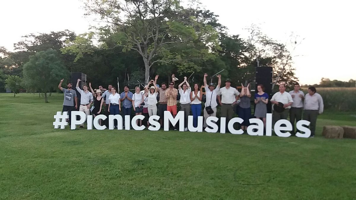 Alto equipo de trabajo. #Picnicsmusicales en #ibera #Corrientes  <a href="/RominaPomponio/">Romina Pomponio</a> <a href="/debystaiff/">Debora Staiff</a> <a href="/ParquesOficial/">Parques Nacionales Argentina</a>