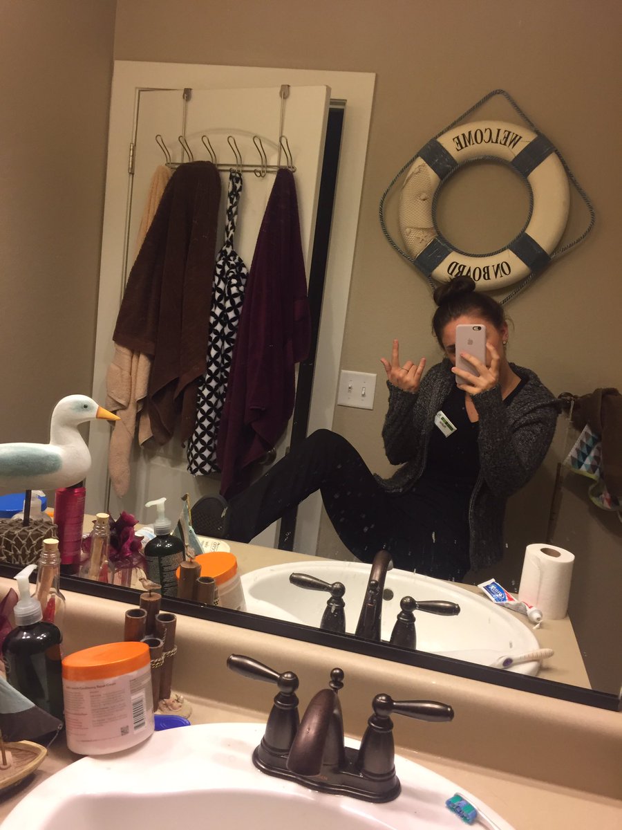 ruthievalore_'s tweet photo. oops here i go to avoid poverty #tipmegood #ineedgasmoney https://t.co/jpJVkznbC4