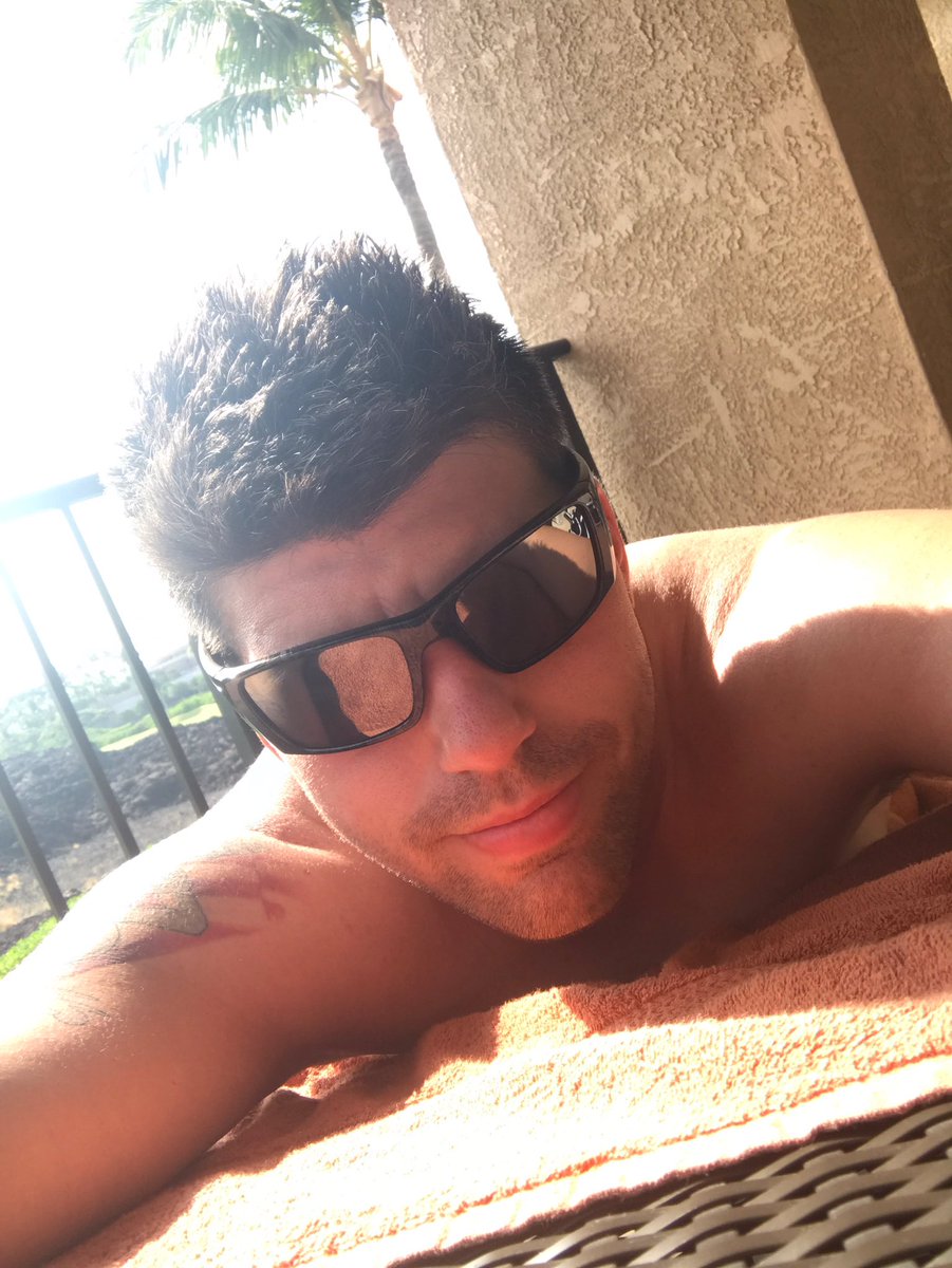 Jflo008's tweet photo. 😍🔥 #MCM #ManCrushMonday @KvammeC https://t.co/gNsM45MZOz