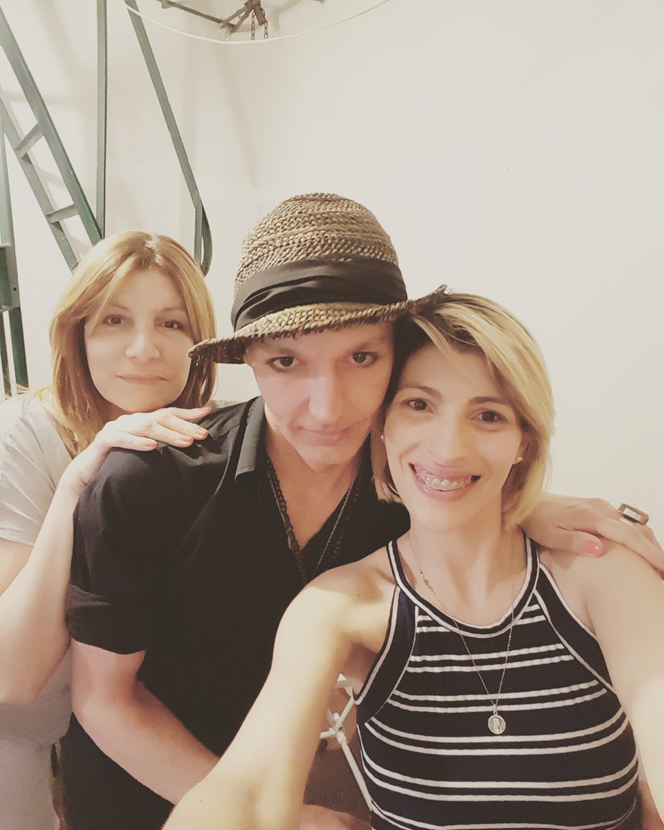OliPao1's tweet photo. Sábado a la noche 🎵🎶🎼♩ @pablofvega6 @JuliaSaralegui @AguiarAlicia https://t.co/DTZb50MAG0
