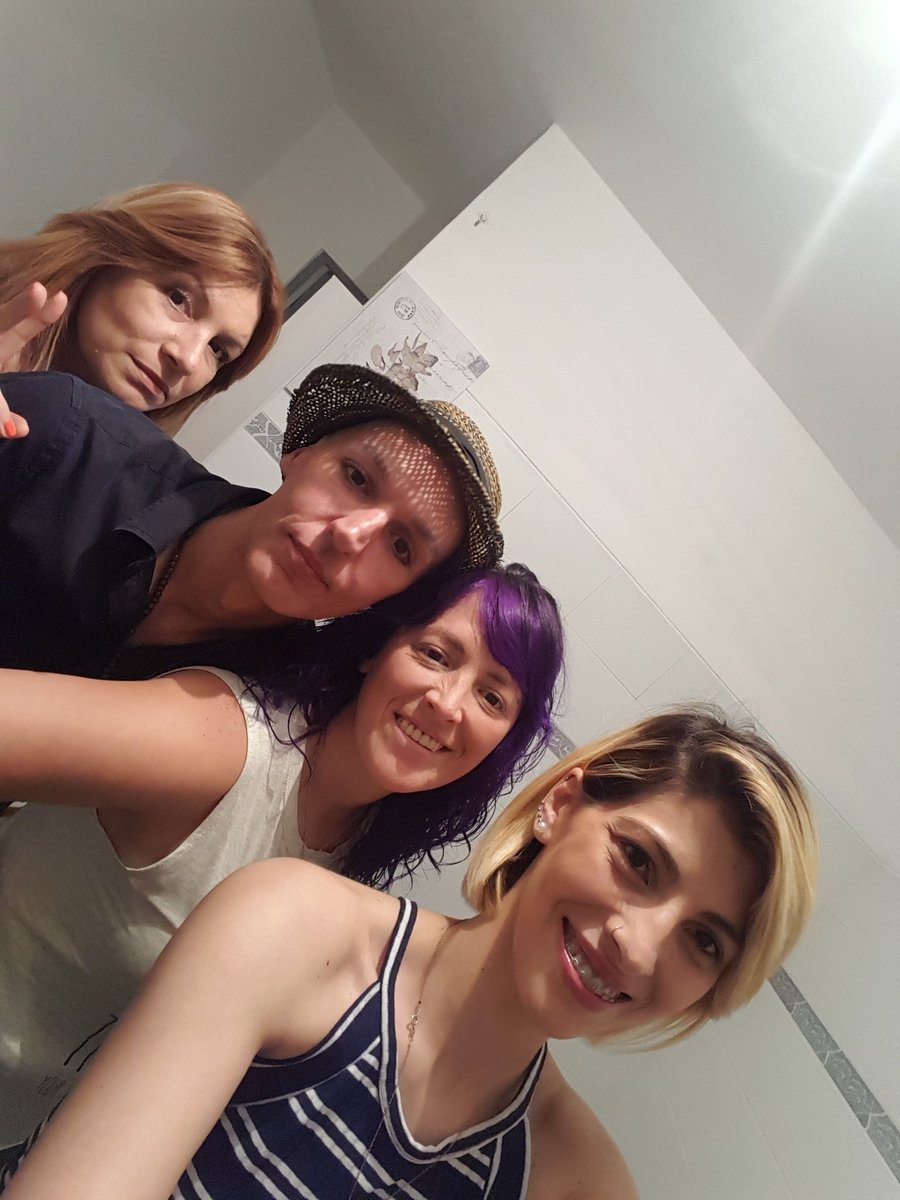 OliPao1's tweet photo. Sábado a la noche 🎵🎶🎼♩ @pablofvega6 @JuliaSaralegui @AguiarAlicia https://t.co/DTZb50MAG0