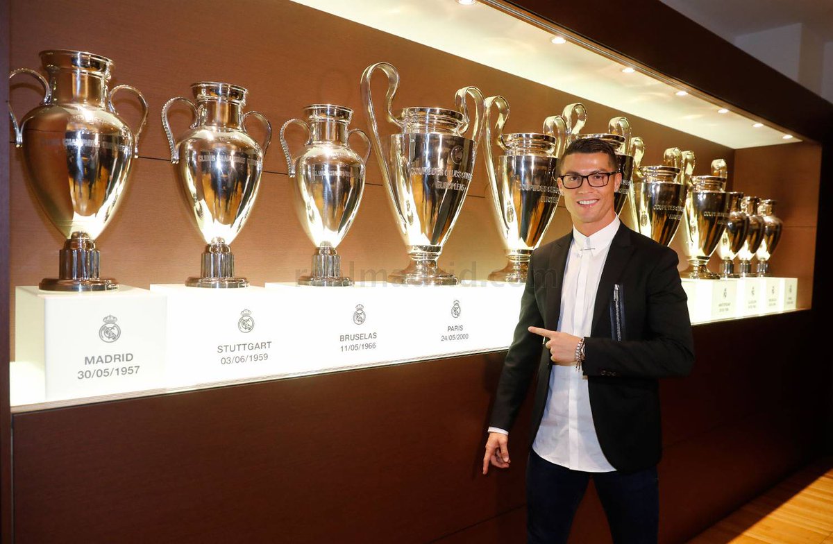 iamNaga10's tweet photo. Congratz @Cristiano for  retained up to #2021  #HalaMadrid @realmadriden  https://t.co/zJpUuehq6j
