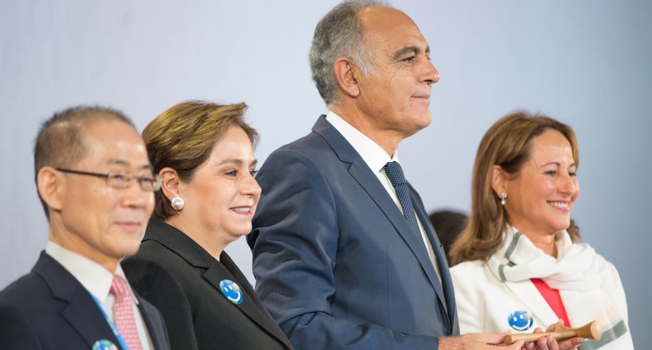 UNFCCC's tweet image. #COP22 heralds new era of internat&apos;l #ClimateAction bit.ly/2fuTukR
@PEspinosaC outlines 5 key areas of action #ParisAgreement @UN