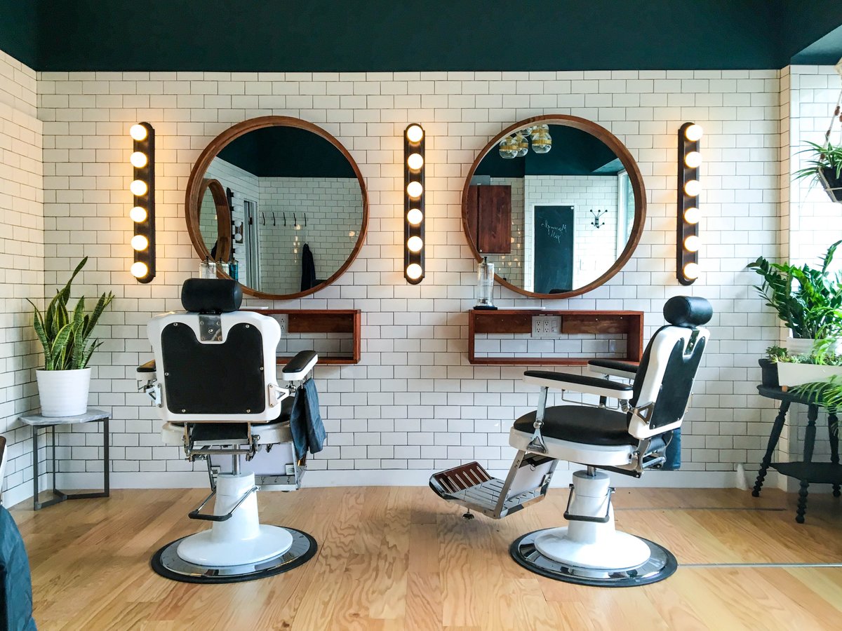 BKHomemaker's tweet image. wp.me/p43qft-1Uo Maxwell's is finally open for business! Check out the final stages of our decorating process! #bushwick #barber
