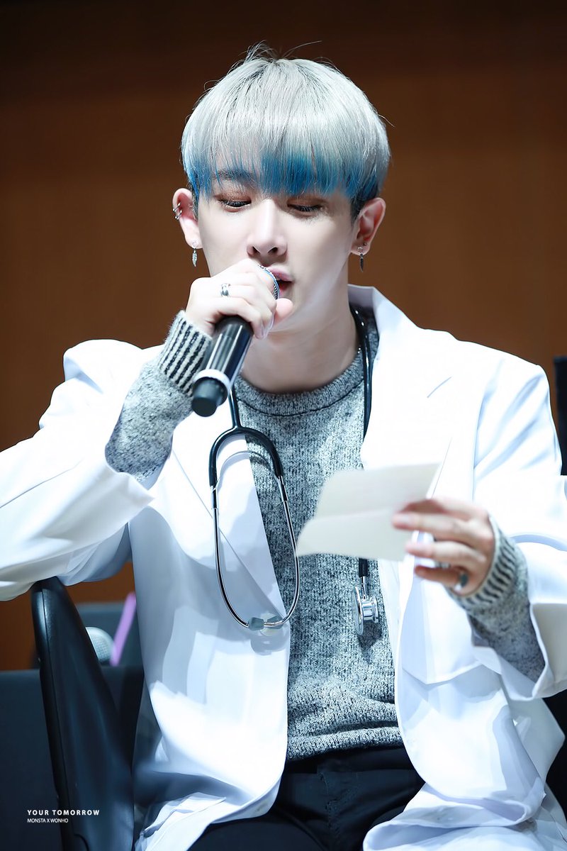 tomorrowwh's tweet photo. 161106 코엑스 팬싸인회 #원호 #WONHO 
#MONSTA_X #몬스타엑스 #FIGHTER @OfficialMonstaX
🐰상담사님 이렇게 멋져도 돼 https://t.co/MhZom8Y0dg