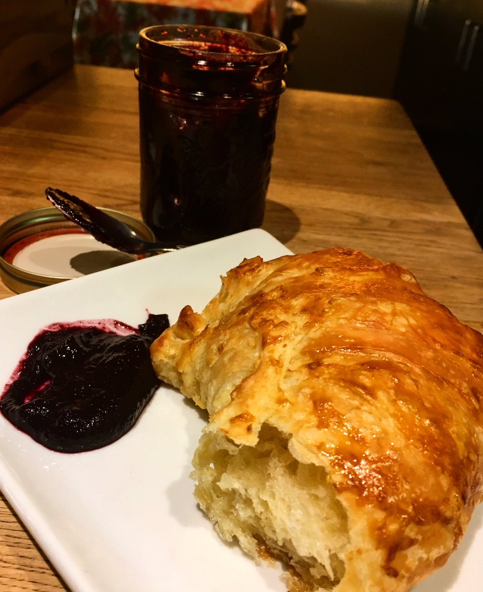 gaiajava's tweet image. #FreshlyBaked butter croissants 😍 only the best at @gaiajava 👌🏻