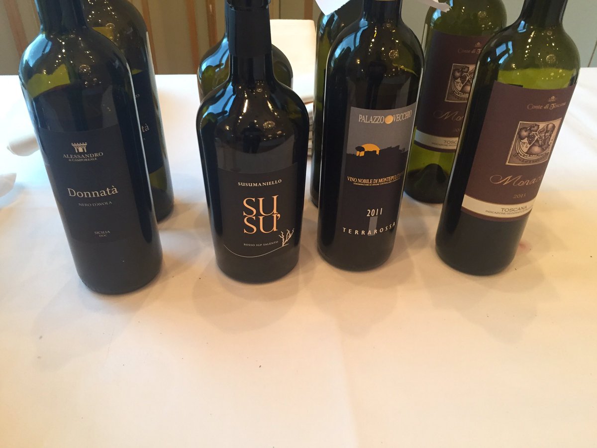 InWineTraders's tweet photo. Start Masterclass IWT Berlin by Stefan Metzner Hotel Adlon Kempinski #wine #iwt2016 #italianwine #trade @GiacomoAcciai @Iron3IT https://t.co/LQiFfI4wkR