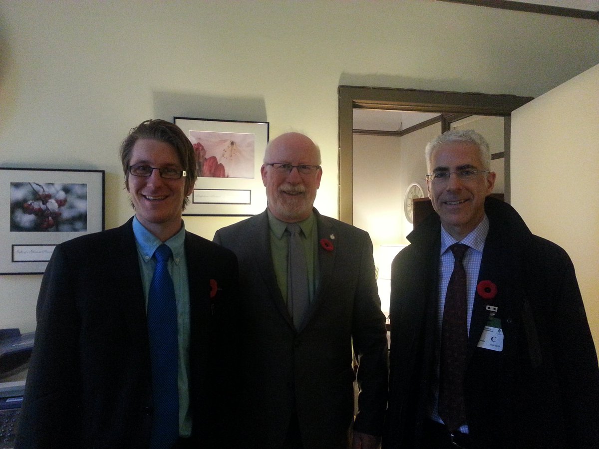 Talking benefits to students of Work Integrated Learning w/MPs on the Hill. Thx <a href="/CanningsNDP/">Richard Cannings</a> &amp; Clinton <a href="/Road2Employment/">Road to Employment</a> #canadacareermonth