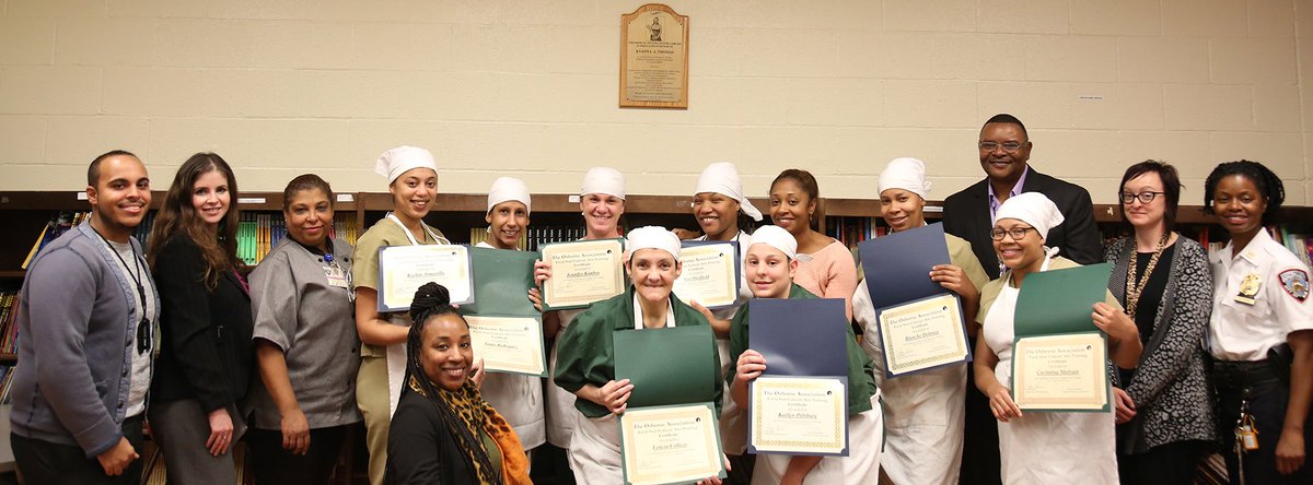DepCommWalshDOC's tweet photo. I-CAN’s Fresh Start Culinary Arts program holds graduation
for women who completed the 3-week course @osbornny.@CorrectionNYC ” https://t.co/7aGI6ZjQQX