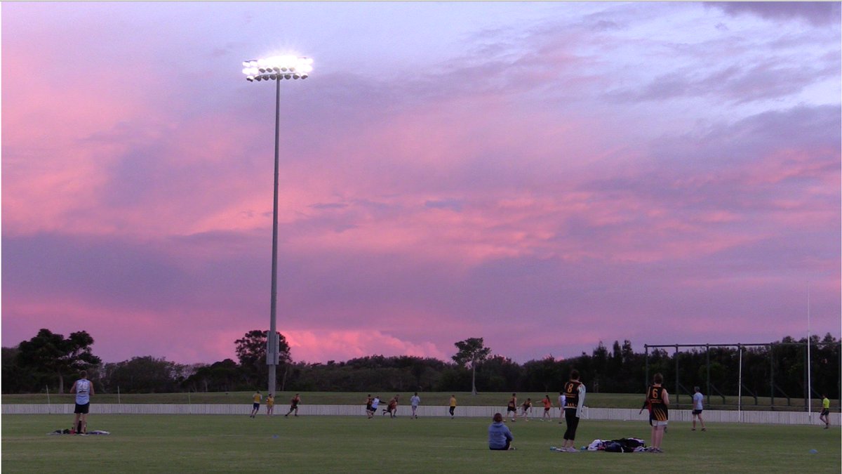 StopHannahTime1's tweet photo. Interested in playing @AFL9s_NSWACT? You can register in Wollongong at any point in the season. It's not too late! @UOWTV #socialJ #AFL9s https://t.co/SSjn4iJUTK