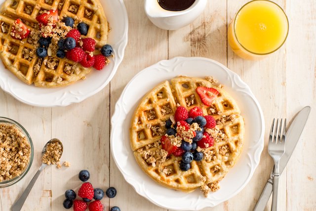 shedoesthecity's tweet photo. Streamline your morning routine with these yummy (&amp; E-A-S-Y) Oatmeal Toaster Waffles. Recipe here: https://t.co/Zecq9SNFke #SpoonDrop https://t.co/a9IYviDV1y