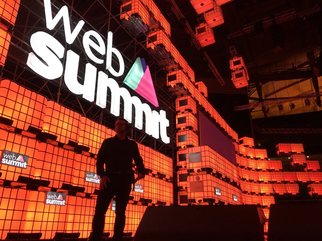 Portfoleo's tweet photo. The #websummit opening has been insane! We’ve had speakers like @antoniocostapm @hitRECordJoe and @paddycosgrave on stage. #epic #websummit https://t.co/iDK4fbsV7L