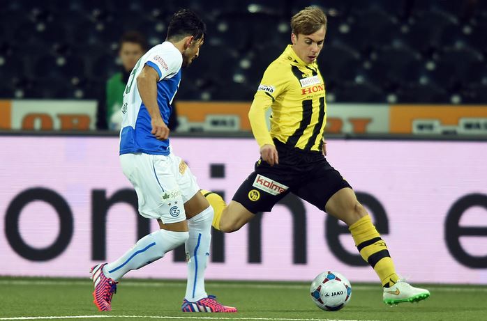 Sulejmanov (R) playing for the YB U21s; photo: YB