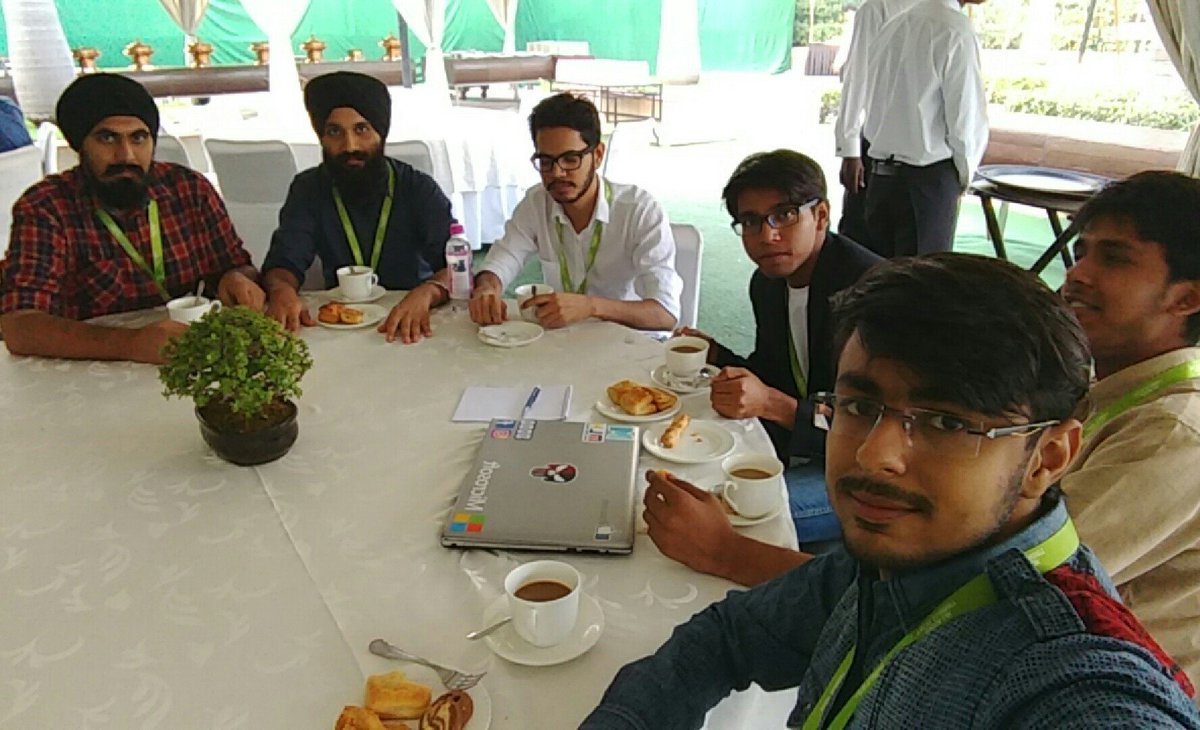 ashishgulati71's tweet photo. #groupie #team #Arsenic #Finclusion2016 @RaunaqSoni @satwikkansal @SinghManjog @Gautam_Android @ArsenicLabs @ThinkRiseMUM @PODSFinServ https://t.co/BUsNvCkUC2