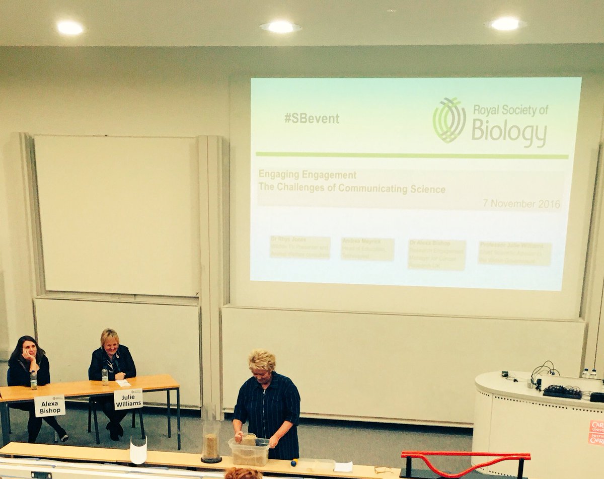 wokingplants's tweet photo. #sbevent it seems everyone in the room has been to @Techniquest yet still are fascinated!Andrea Myrick is lively :) https://t.co/sG1bLjmzQL