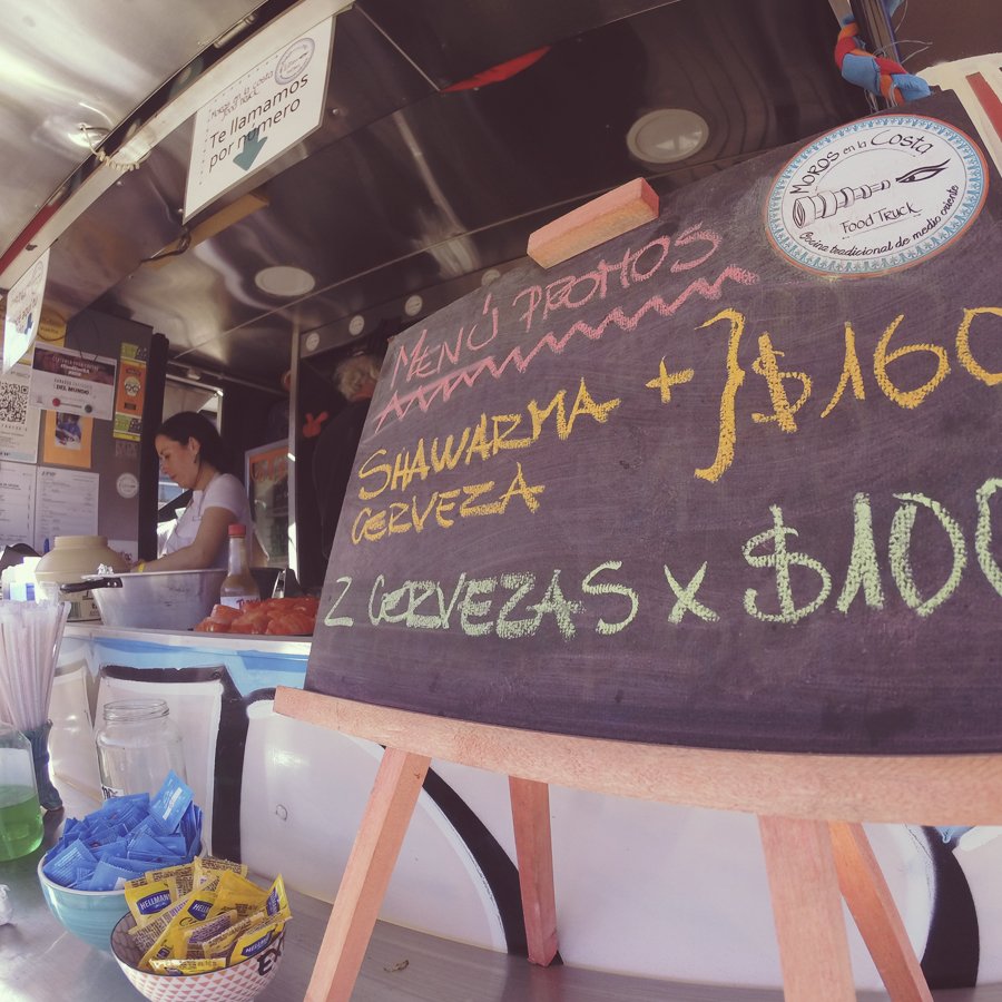 Uno de los favoritos de #FoodFestBA : <a href="/MorosFoodTruck/">Moros, street food de medio oriente</a> te espera el 19 &amp; 20 de noviembre en <a href="/LaRural_BsAs/">La Rural</a> con shawarma, falafel y más 😍