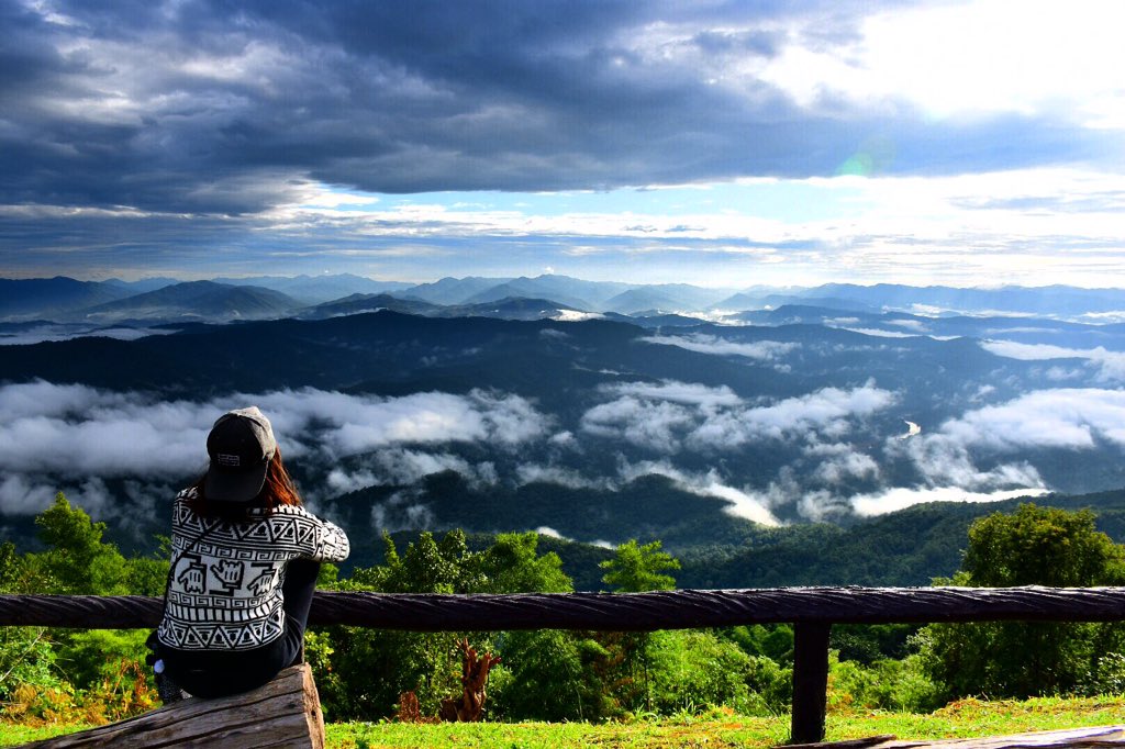 yuwadee_rukky's tweet photo. บางที การสบตาที่ยาวนานที่สุด ก็คือ การคิดถึงกัน 😌😌😌 #ดอยเสมอดาว #น่าน #ReviewThailand https://t.co/pby3xOOUFT