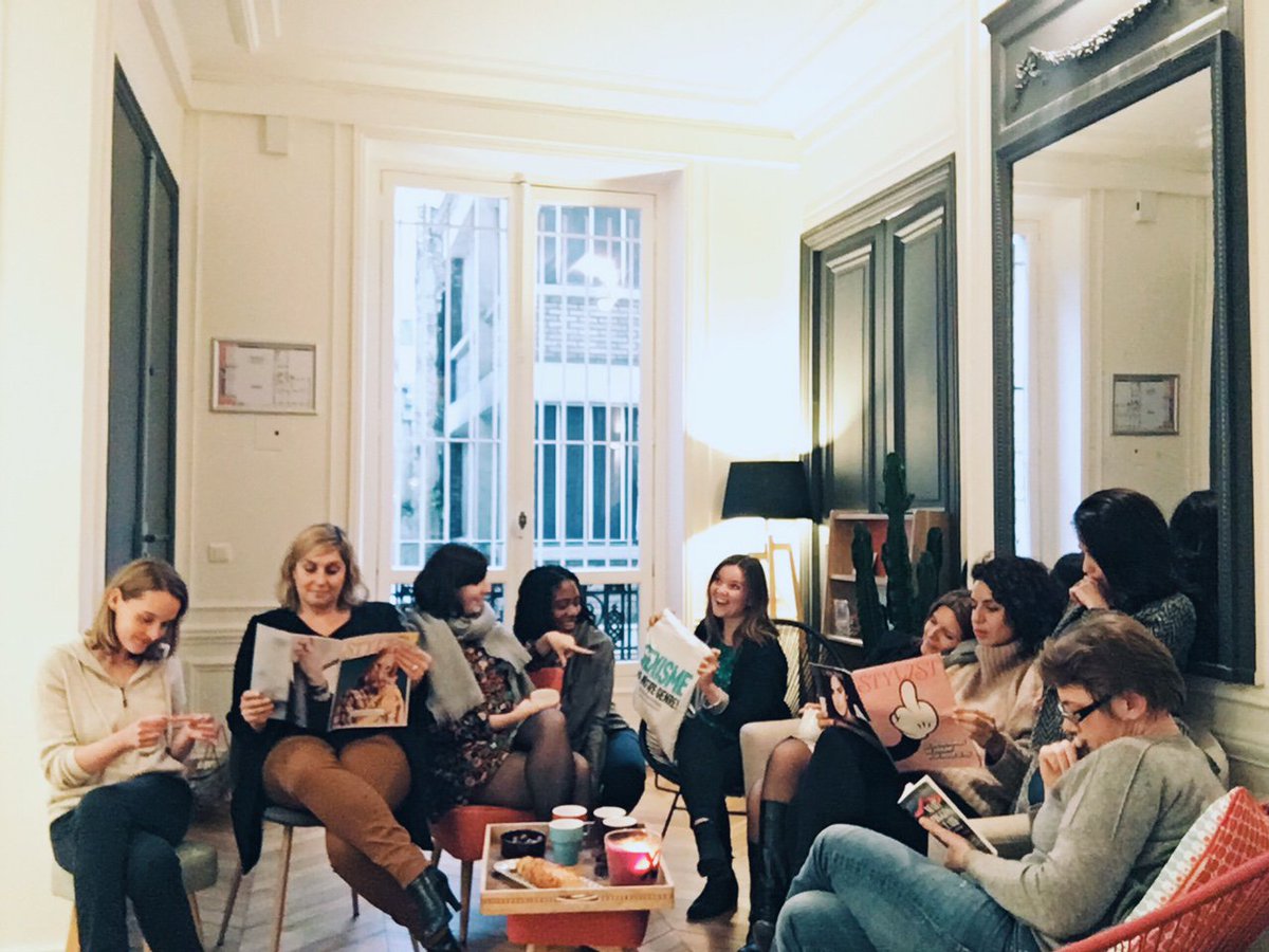 LBeldowski's tweet photo. Fières d'avoir fini l'année  par ce magnifique Colloque pour la Com non sexiste #NoMoreClichés maintenant @CometEntreprise #7novembre16h34 https://t.co/xStpEOhdpC