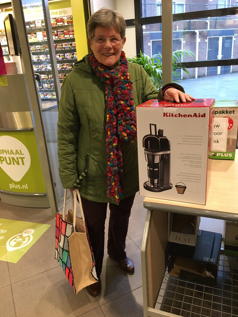 Mevrouw Tieltjes kocht 2 <a href="/Biometplus/">Bio+</a>  artikelen en wordt de landelijke winnaar van deze koffiemachine! Van harte en veel plezier ervan.