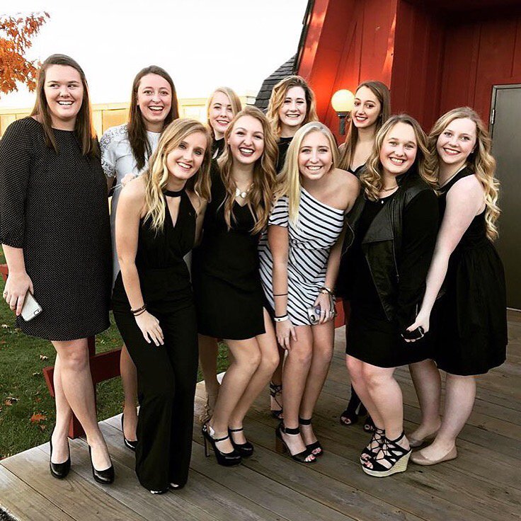axo_su's tweet photo. This weekend the Lambda chapter of Alpha Chi Omega was initiated and re-installed at Syracuse University!!โค๏ธ๐ LITB SISTERS!!! #axosu https://t.co/rmc1J0UTfR
