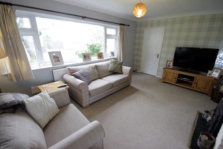 hallsworcester's tweet photo. #whitbourne #detachedhome #fourbedrooms #newprice Guide price £299,000 https://t.co/zK3Ac7YvRJ https://t.co/5zZtPRhnzV