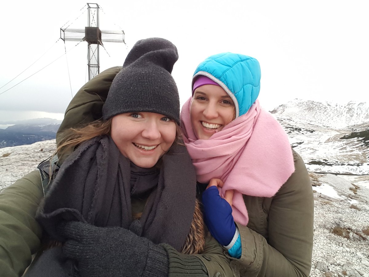 modekabel's tweet image. Was tut man nicht alles für Kunden. Im Namen der Blogger Relations mit @klarafuchscom auf den Schneeberg kraxeln. Kunde (noch) geheim.