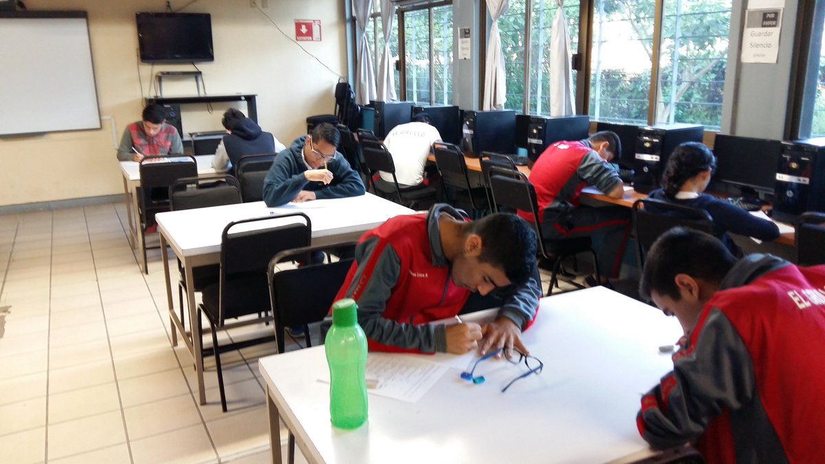 MtroFrancisco's tweet photo. Excelente maestro es aquel que, enseñando poco, hace nacer en el alumno un deseo grande de aprender.
#SomosCecytejElGrullo https://t.co/y7eqvTssNA