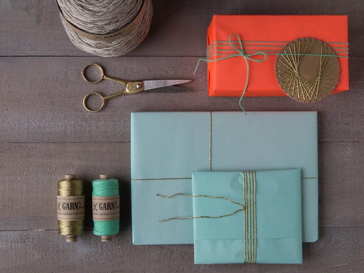 garnundmehr's tweet photo. #Geschenke verpacken in #Neonorange, #Mint und #Gold! Und als Highlight ein Fadengrafik-Ornament: https://t.co/pyOaIldItX https://t.co/rnQ33ym7rG
