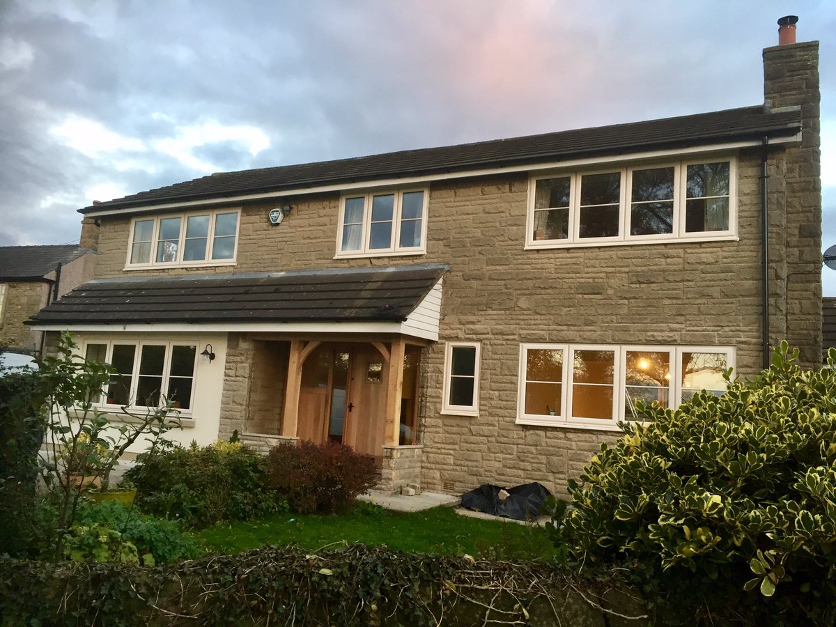 NigelGrantUpvc's tweet photo. 17 @REHAUWindows #Astrigalbars Patio doors, a @SolidorLtd and Aluminium Bi-Folds all from @TruemansLimited #RibbleValley #Clitheroe https://t.co/sZAyWBf2s5