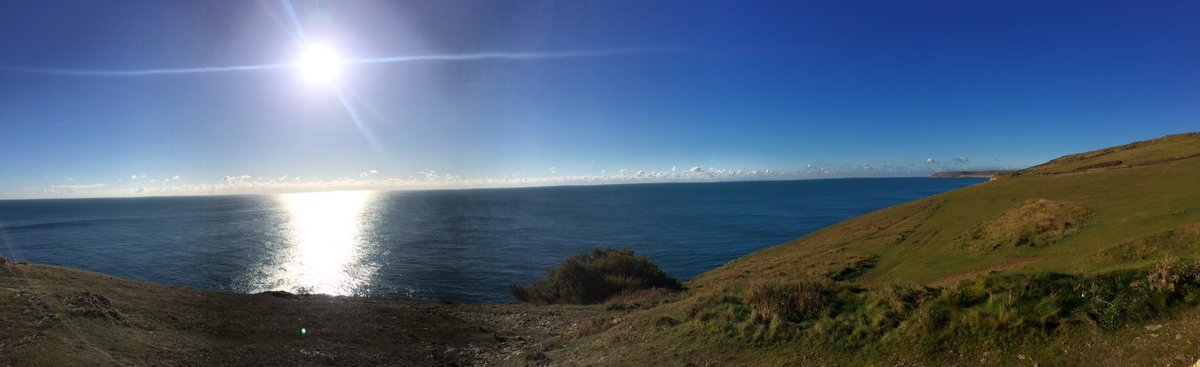 FinHotchkiss's tweet photo. Truly unbelievable weekend with loved ones! #AnvilPointLighthouse #Swanage @Retreat_News https://t.co/RNEqqB0t4C