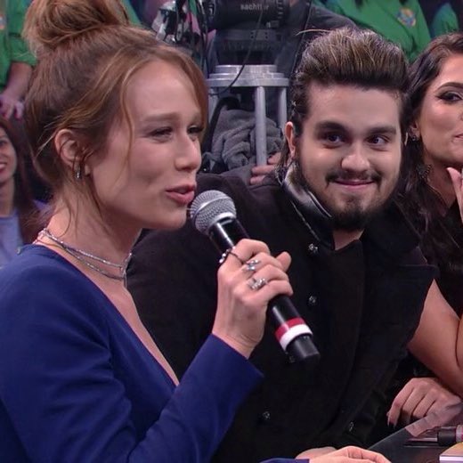 esteeoluan's tweet photo. eu quando o crush tá perto de mim e começa a falar https://t.co/TBTEpQbxT5