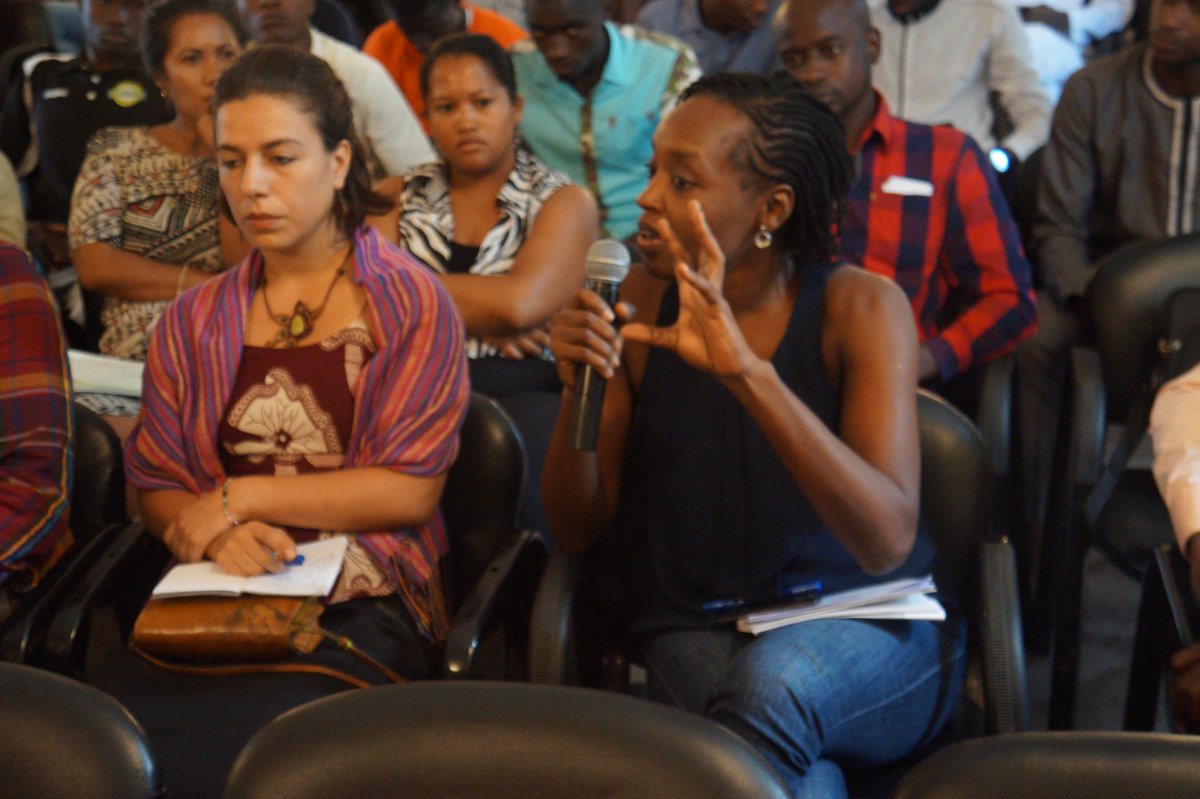 Edutech_forum's tweet photo. Contribution de Mme Valérie Djioze, Spécialiste EDU @UNESCO sur l'importance de la formation des enseignants sur les TICE.#edutechforum https://t.co/zZgp1J3g6X