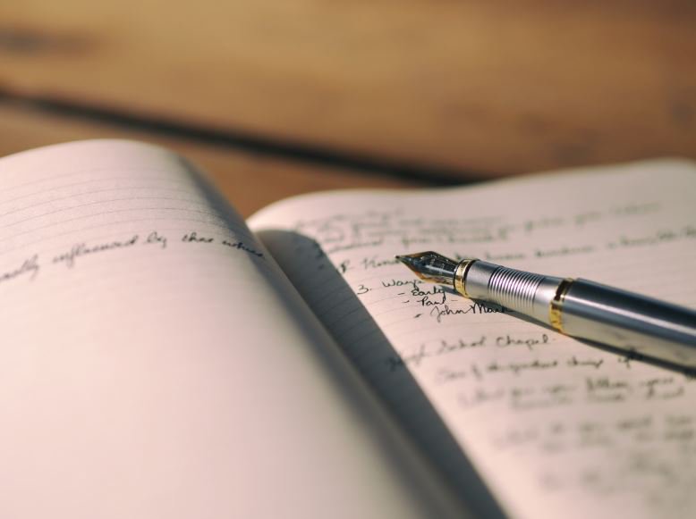 Your title tells exactly what your song is about. Here are a few tips to help plant a seed for your songs content: grmypro.co/1Y1F9g3