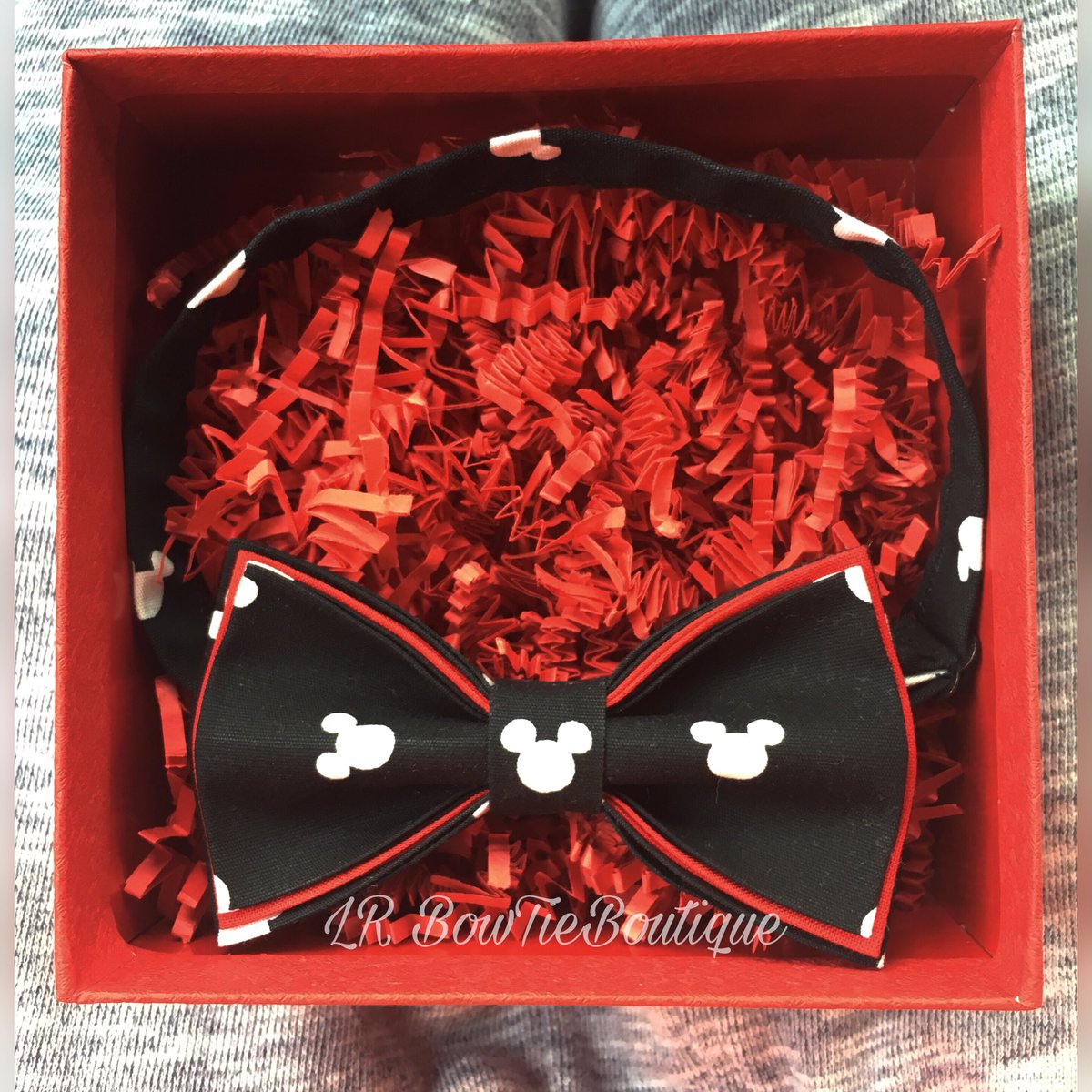 BowTiedUp5's tweet image. How I ship my orders... #CustomBowTie #BowTie #Etsy #EtsyShop etsy.com/shop/LRBowTieB…