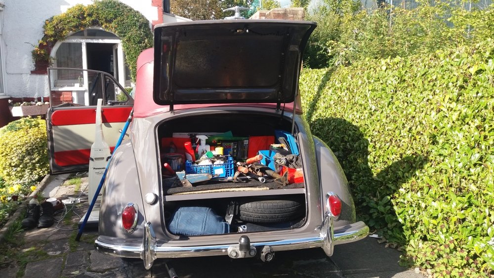 johngarghan's tweet photo. Clean Out The Moggy Minor https://t.co/WJEqnv3onx #PhotoADayProject #MorrisMinor https://t.co/eHpnbswQXP