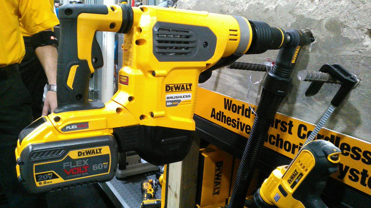 Look who has a new #FlexVolt #SDSMAX #RotaryHammer! 

#DeWalt