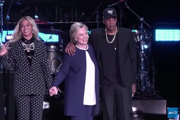 OnTopMag's tweet photo. .@Beyonce, Jay Z, @KatyPerry Latest Stars To Endorse @HillaryClinton https://t.co/Tc1G3UfEkl #imwithher #Dems2016 https://t.co/FnwSh1Mmki