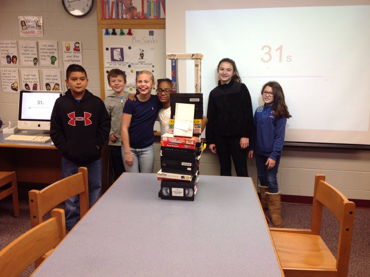 CES_library1's tweet image. CES 5th graders discovered the importance of using constructive comments online with a construction project during library. @hempfield