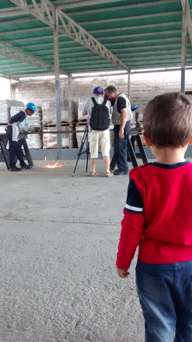 Aceroferca's tweet photo. #DetrasDeCamaras #Cuña2016 #AcerofercaSeHaceConPasión #FamiliaAceroferca #TrabajoEnEquipo https://t.co/lYS7kEFeBs