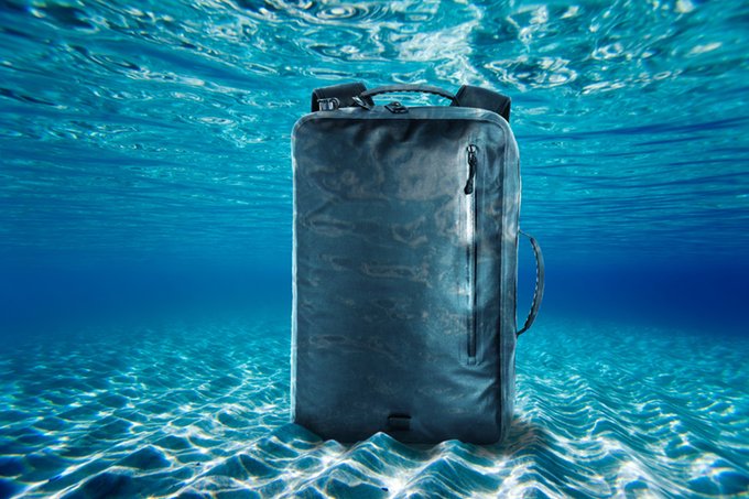 techmashcouk's tweet photo. The Capsula inflatable and waterproof backpack https://t.co/bXBSnqqlB7 #capsula #capsulabackpack #capsulabag #waterproofbag #inflatablebag https://t.co/RYcW6ZMITV